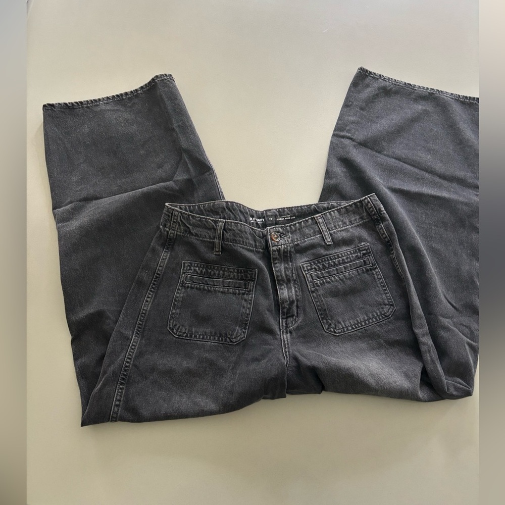 Old Navy Drapey Denim Hi-Rise Baggy Wide-Leg Black Jeans - Picture 3 of 4